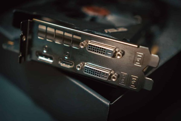 Comment brancher 2 HDMI sur 1 ?